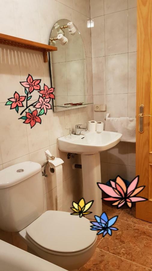 Hostal Plaza El Espinar Exteriör bild